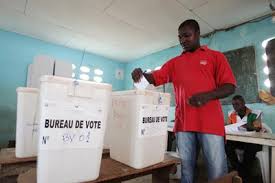 Élection présidentielle en Gambie : « Ils ont coupé internet parce qu’ils ont peur »
