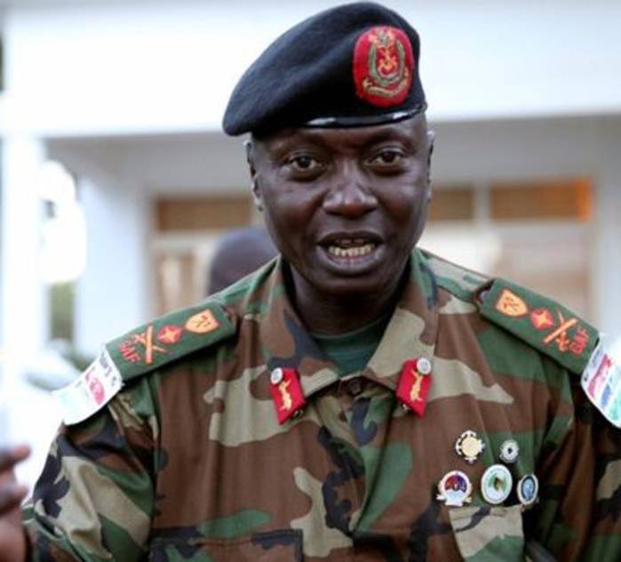Gambie: Adama Barrow limoge le général, Ousmane Badjie