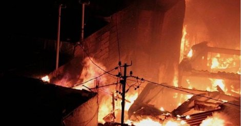 Le marché de Colobane prend feu