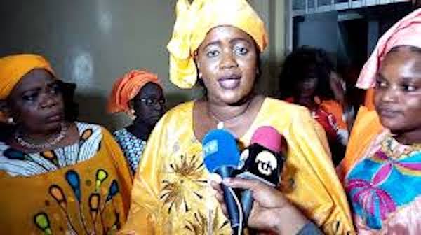 La présidente des femmes de Rewmi France dément une audience au palais : Paulèle Ndiaye nage dans un océan de contrevérités
