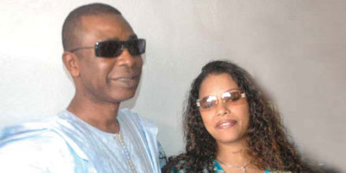 Fou amoureux d'Aida Coulibaly, Youssou Ndour cède au moindre caprice de sa femme