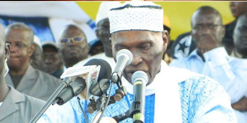 Le président Abdoulaye Wade déclare : « Je suis fatigué ».