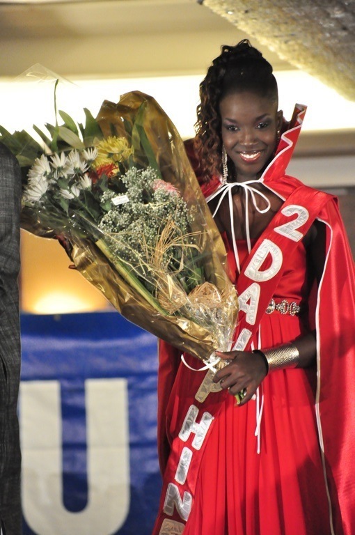 Ndeye Marie Diaw de Kaolack, 22 ans étudiante en 2éme année de droit des affaires à l'université Dakar Bourguiba est la 2éme dauphine de Miss Sénégal .