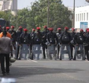 Obélisque : La police Fait du "Fanane" à la place de "Y en a marre"