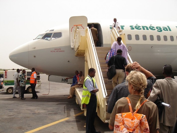La coalition Macky 2012 accuse Wade d’avoir envoyé  présentement un avion  transportant des urnes en direction de Matam.