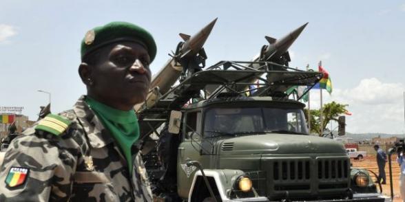 DECISION: Fermeture des frontières terrestres et aériennes du Mali (putschistes)