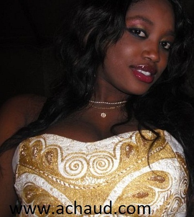 La poitrine bombée de Rima Diaw la soeur de l'ex Miss Sénégal.