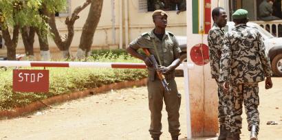 Mali: trois villes tombées en trois jours, une situation inédite