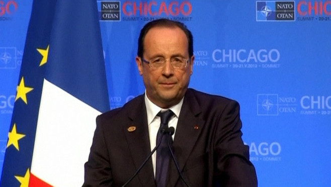 SOMMET G8: François Hollande, le seul homme politique en cravate