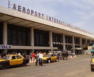 Aéroport de LSS: Sale temps pour les compagnies aériennes et les voyageurs.
