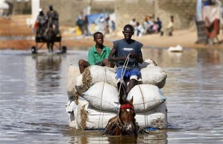 Six morts dans les fortes pluies, à Dakar