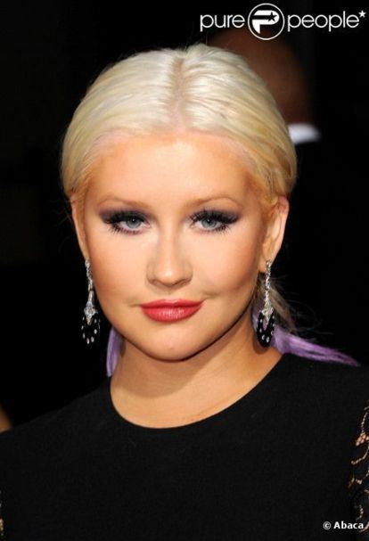 ALMA Awards : Christina Aguilera, bouffie, assume ses rondeurs sans complexe
