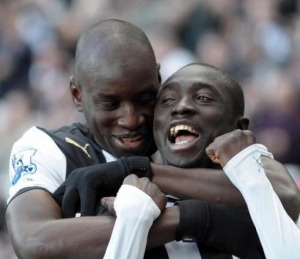 Premier League : Papiss Cissé et Demba Ba offrent la victoire à Newcastle