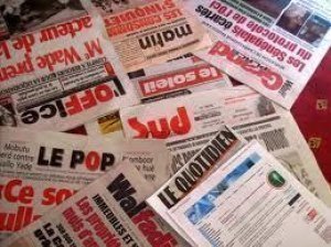 PRESSE-REVUE :Les journaux évoquent le réaménagement gouvernemental