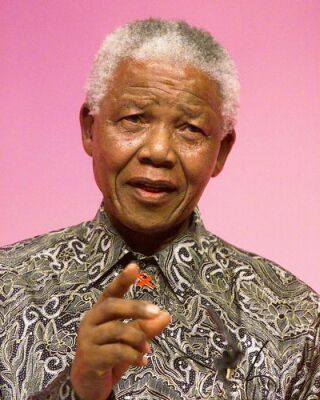 ALERTE - Afrique du Sud: Nelson Mandela hospitalisé pour des examens médicaux