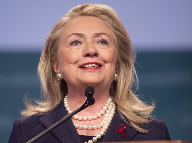 Hillary Clinton reprend ses fonctions après un mois d'absence