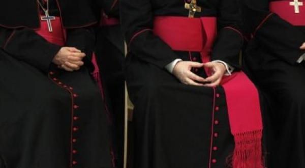 Des scandales pédophiles rattrapent les cardinaux qui éliront le prochain pape