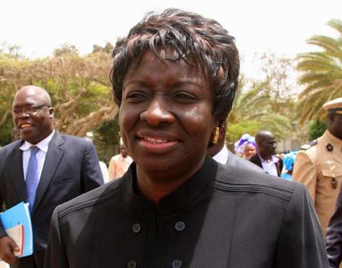 Traque des biens mal acquis: Aminta Touré remet au ministre du Budget les 3 milliards FCFA recouvrés
