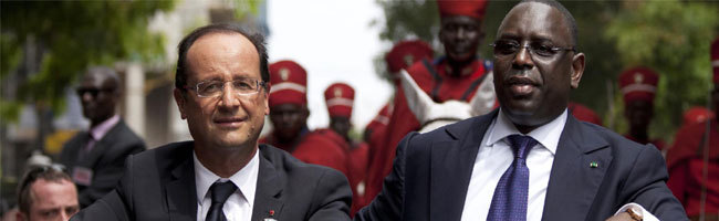 Macky Sall, invité à déjeuner du président Hollande, élève Claude Bartolone au rang de Grand-Croix de l'Ordre du Mérite