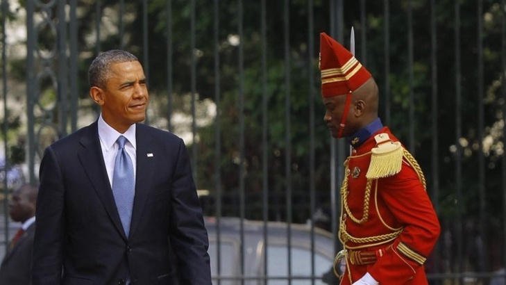 Les Premières Images De L’arrivée De Barack Obama Et De Son Épouse Au Palais Présidentiel
