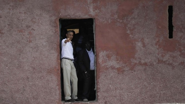 Les premiers pas de Barack Obama dans la Maison des esclaves de l'île de Gorée (Images)