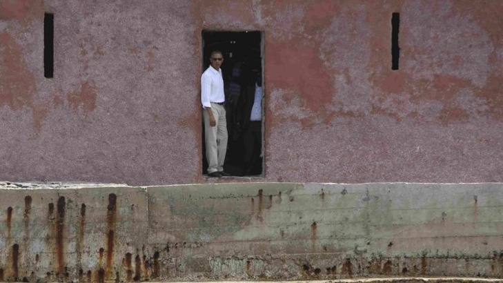 Les premiers pas de Barack Obama dans la Maison des esclaves de l'île de Gorée (Images)