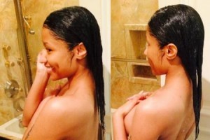 Photos: Nicki Minaj nue se prend en photos sous sa douche