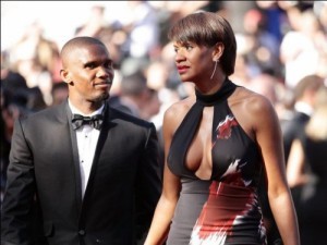 Photos: Samuel Eto en galante compagnie avec sa femme dans une tenue « hot »