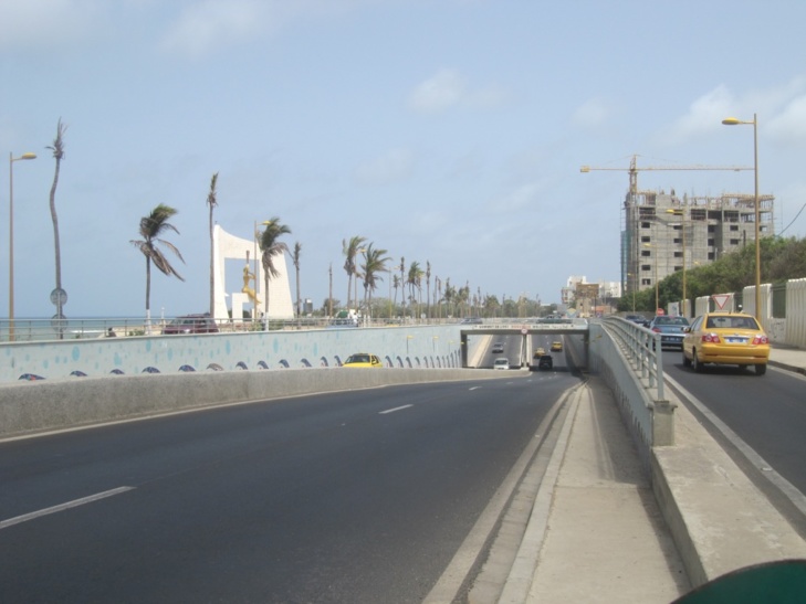 Arrêté préfectoral: Voici quelques places et axes routiers de Dakar où le stationnement est interdit, mercredi (arrêté)