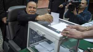 L'entourage de Bouteflika proclame sa victoire en Algérie