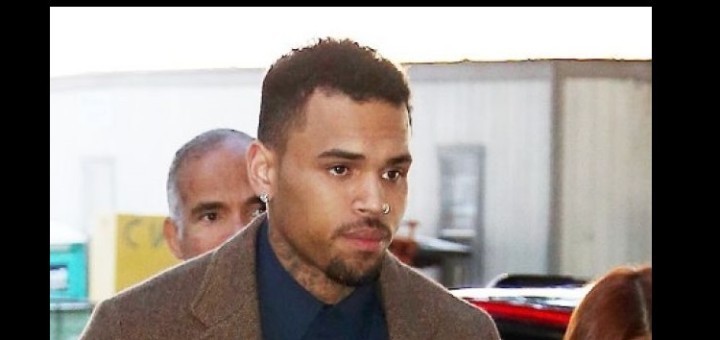 « Je lui tire dessus » Chris Brown menacé de mort par son voisin