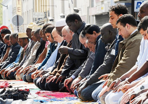 Les musulmans de France vont prier... pour la République