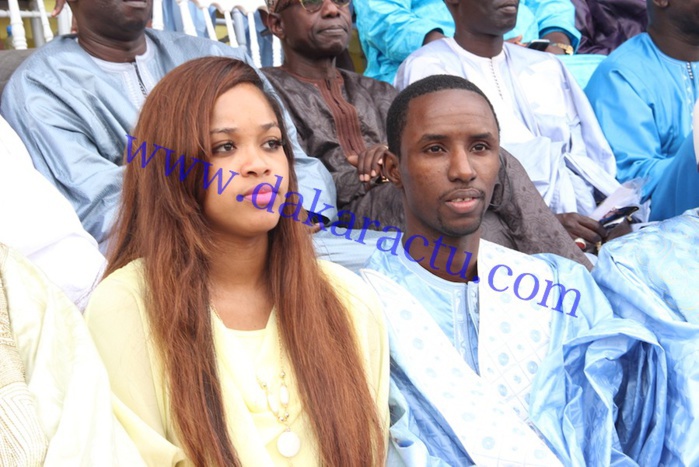 Stade Demba Diop : le marabout jet-setter Mounsir Niass en compagnie de sa femme