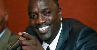 Akon crée la première Ecole Supérieure en Energie Solaire d'Afrique