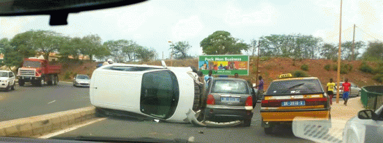 Dernière Minute - Un grave accident sur la route de Ouakam