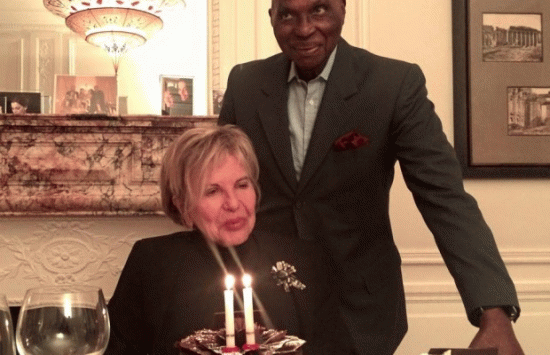Photo: Un an de plus pour sa douce moitié, Abdoulaye Wade souhaite un joyeux anniversaire à sa femme Vivianne Wade.