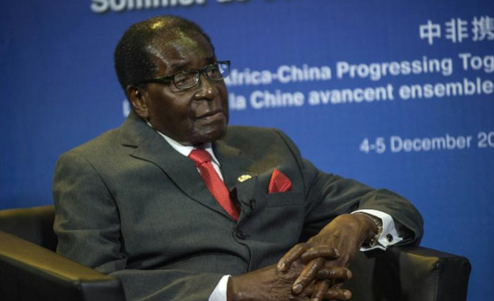 ZIMBABWE : Robert Mugabe de retour au pays après des rumeurs sur son décès