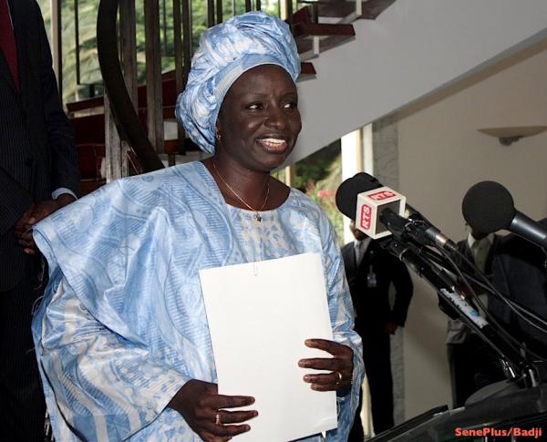 En prélude au Référendum: Mimi Touré, en campage pour le OUI