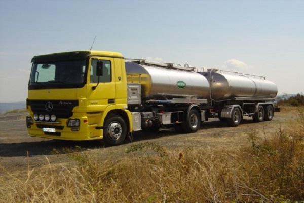 Kaolack: Un camion-citerne malien déverse 45.000 L de carburant sur le bas-côté de la route nationale