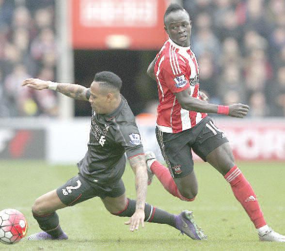 Southampton: Man United revient à la recharge : Un échange Depay-Sadio Mané évoqué