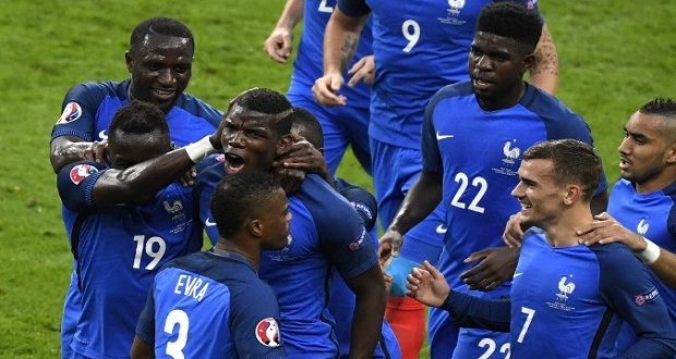EURO 2016: Marine Le Pen félicite "les tirailleurs sénégalais" pour leur victoire de la France contre l'Allemagne