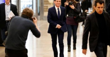 Valls en tête des intentions de vote pour la primaire