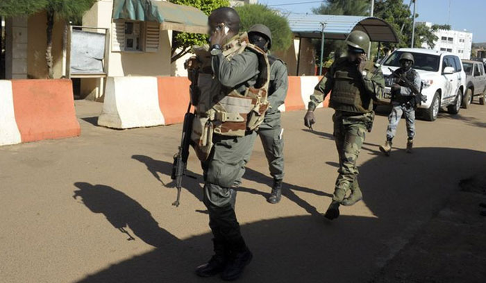 Crise: Les troupes sénégalaises sont entrées en Gambie