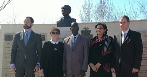 Mbagnick Ndiaye à l’inauguration du buste de Senghor à Bucarest