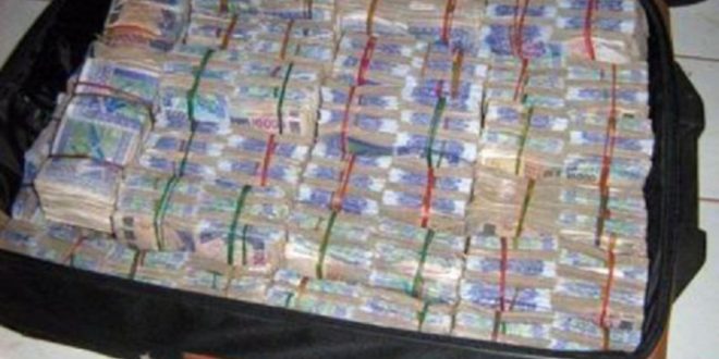Urgent: Saisie de plus de 30 millions de billets noirs par la Douane à Mpack (Ziguinchor)