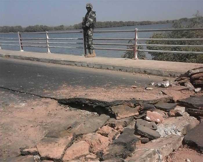 Ziguinchor-Attaque à main armée à Niambalang: Des hommes armés dynamitent le pont et tuent un pêcheur
