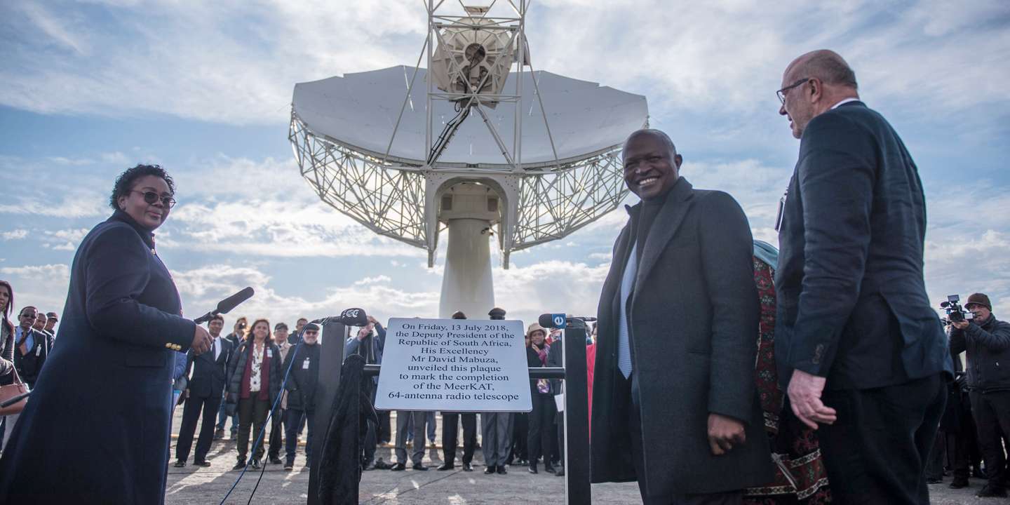 Le vice-président sud-africain David Mabuza lors de l'inauguration d'un radio télescope en Afrique du Sud