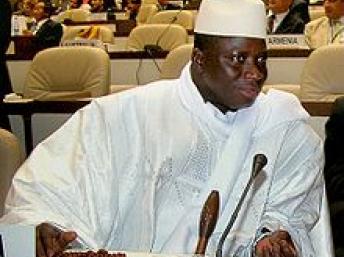 En marge du sommet de l'Elysée : Les gardes de Jammeh molestent un protestataire gambien