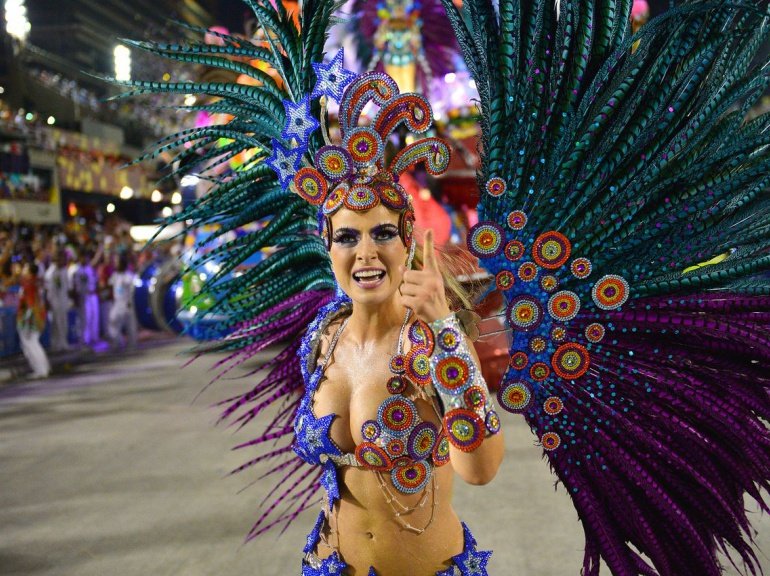(12) Photos exquises et hautement colorées du carnaval de Rio. Regardez