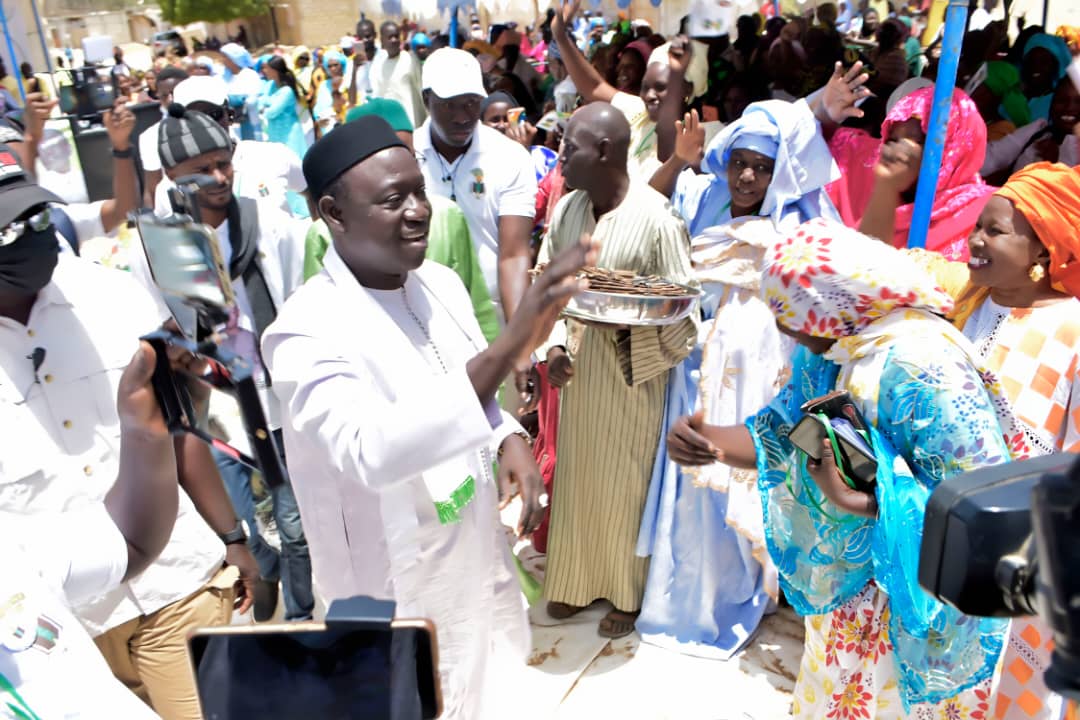  Distribution de kits alimentaires : Mamadou Diagne Sy Mbengue « gâte » les populations de Tivaouane